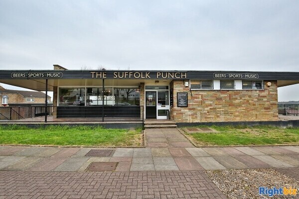 SUFFOLK - VIRTUAL FREEHOLD RESIDENTIAL PUB W/ KITCHEN & PARKING Photo 9