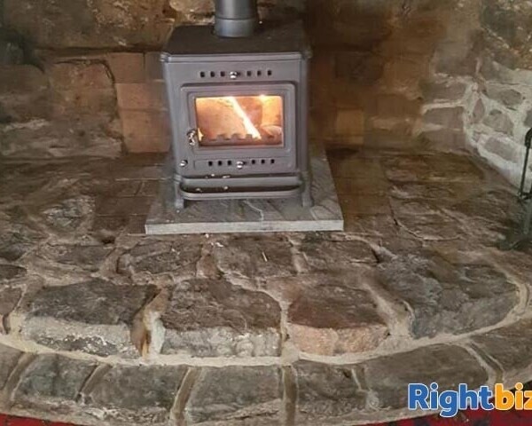 PEMBROKESHIRE (NEAR TENBY) - VILLAGE CENTRE CATERING LED PUBLIC HOUSE Photo 9