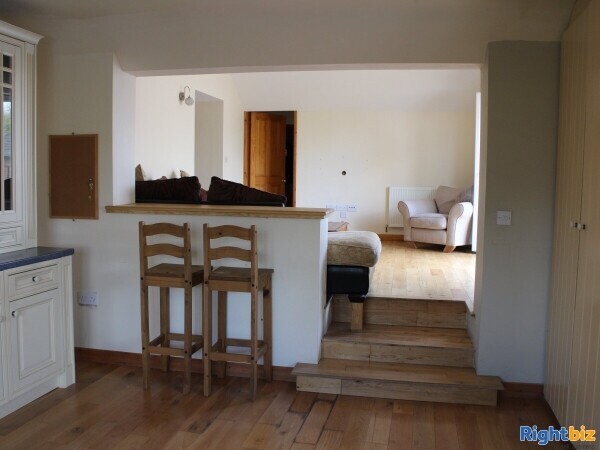 EDGE OF VALE OF BELVOIR - SPACIOUS FOOD LED PUBLIC HOUSE Photo 9