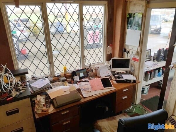 Freehold Petrol station and Car Garage with House in Woodhall Spa Lincolnshire Photo 9