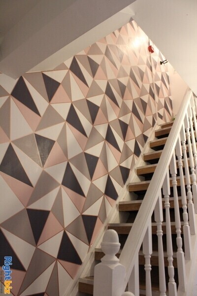 Top Floor Private Office/Studio Space With Restroom, Own Entrance AVAILABLE NOW. Photo 9