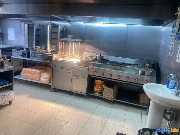 Pizza and chicken shop  Photo 9