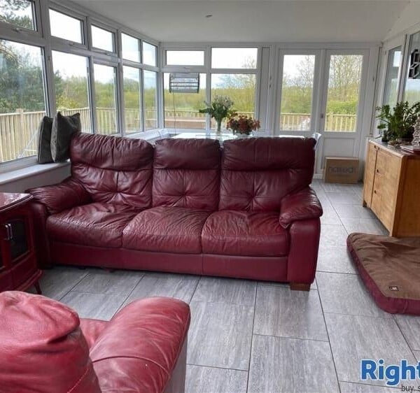 Kennels, Cattery & Equestrian businesses For Sale in Chesterfield Photo 9