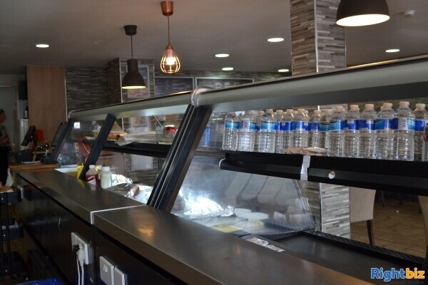 *closed* Established, refurbished cafe situated in a prime location Photo 9
