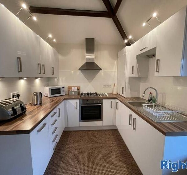 Under Offer: Superb Waterside Cafe Bistro on Bude Canal For Sale in Bude Photo 9