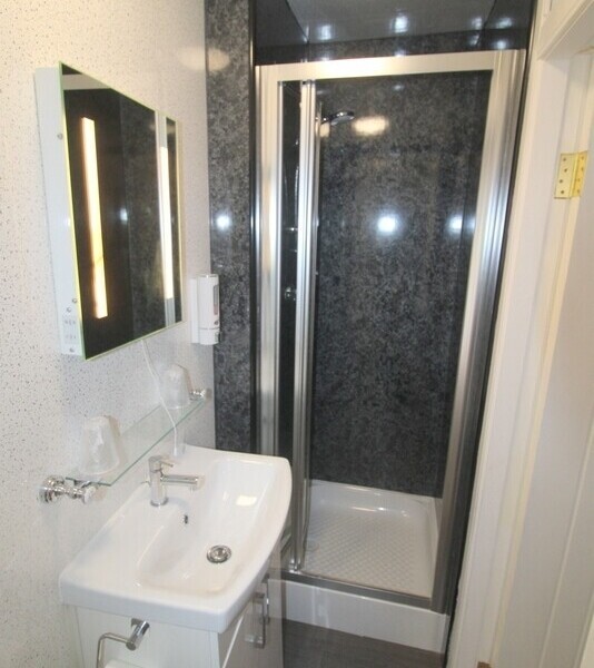 Charming Hotel and Bunkhouse set in the Popular Village of Kinlochewe Photo 9
