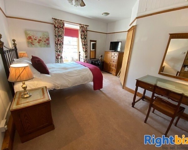 DESIRABLE FREEHOUSE VILLAGE INN WITH SUPERB PUB, RESTAURANT AND GUEST FACILTIES , NORTH WALES Photo 8