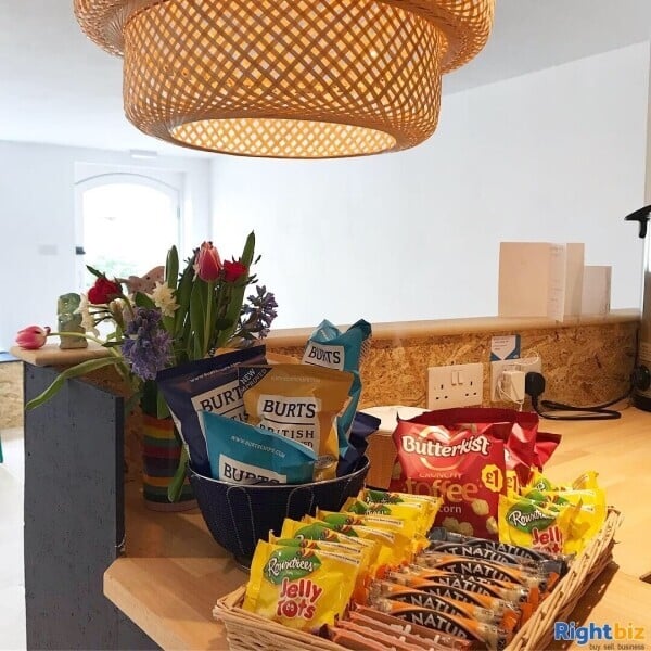 Beautiful Cotswold Lifestyle Pottery Cafe in Stow-on-the-Wold Photo 8