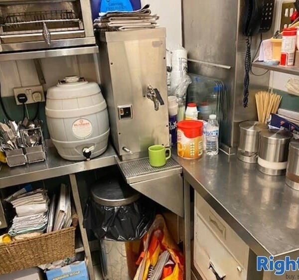 Leasehold Fish & Chip Restaurant & Takeaway Located In Bloxwich Photo 8
