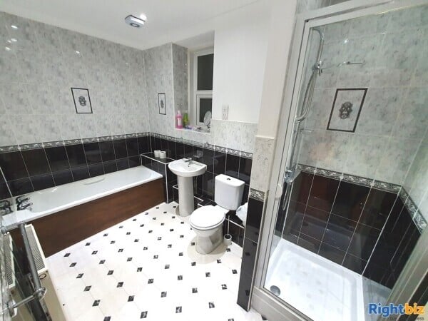 STUNNING DETACHED HOTEL WITH 20 EN-SUITE BEDROOMS – DINING ROOM Photo 9