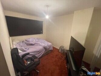 Convenience Store/Dessert Bar (Plus 3 Bedroom House with Double Garage) Photo 9