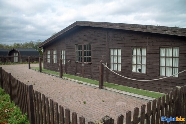 CHESHIRE - GOLF CLUB HOUSE AND WEDDING VENUE Photo 9