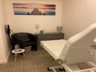 Well Presented Hair Salon For Sale Photo 9