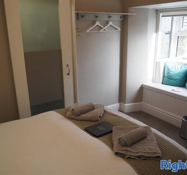 Hotels For Sale in Richmond Photo 9