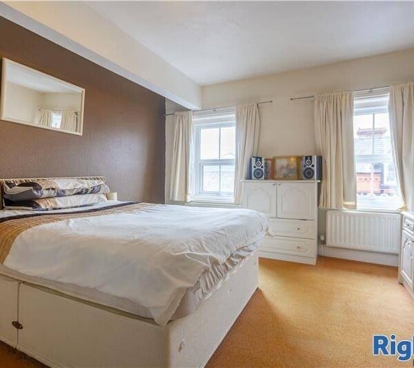 Freehold Opportunity Post Office & Retail store with 4 Bedroom Accommodation Photo 8