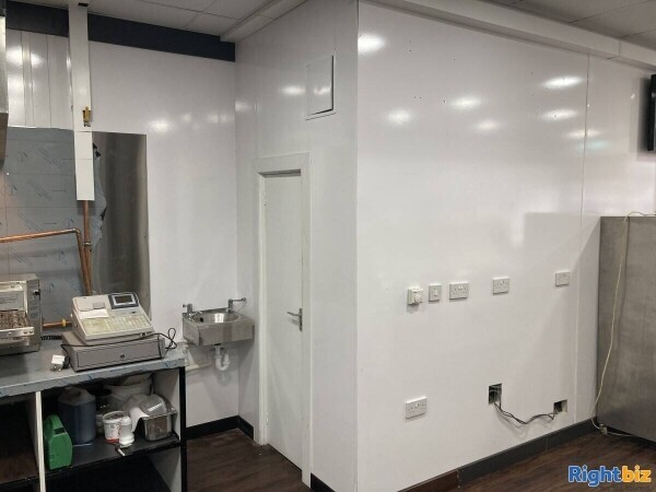 Fish and chip shop , pizzeria Photo 9