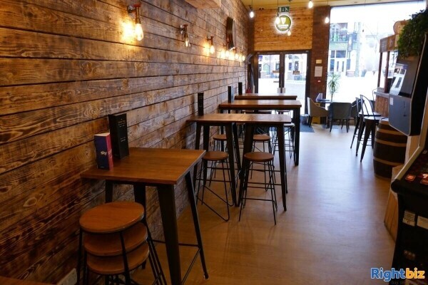 Free of Tie Bar Tap House in Warrington Cheshire Business For Sale. Photo 5