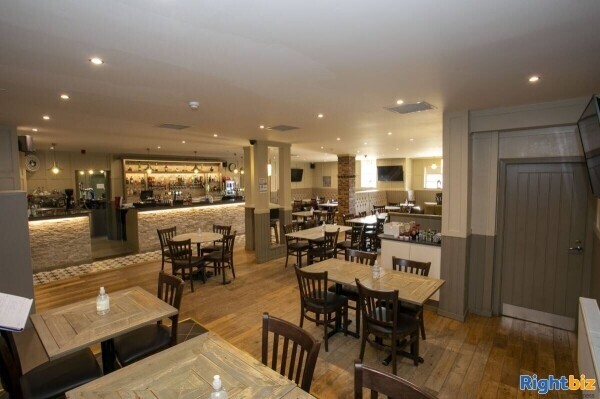 Well Established and Popular Bar/ Restaurant For Sale Photo 9