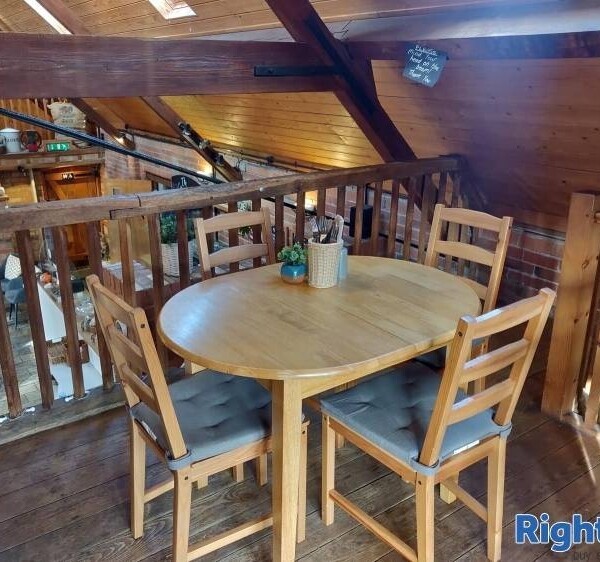 Licensed Café & Coffee Shop Located In Wootton Wawen Photo 9