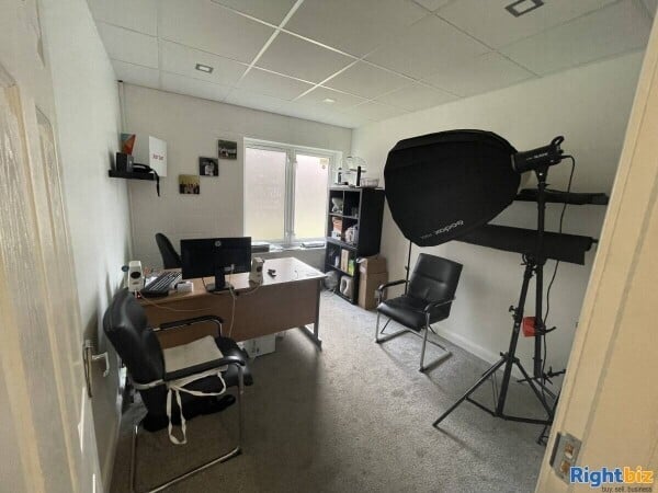 LeaseHold Bakery or Pizza Shop Premises For Sale In Hayes London Photo 9