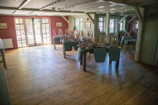 KENT - FREE-OF-TIE PUB TO LET IN AFFLUENT LOCATION Photo 9