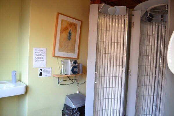Leasehold convenience store for sale, with retail takings of £14,500 per week! Photo 9