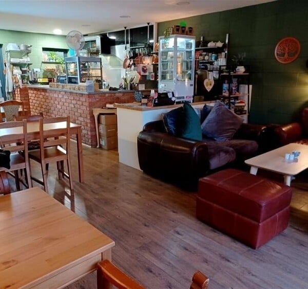 Well-Equipped Café with Huge Potential Photo 9