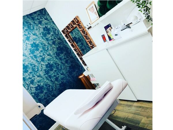Well established Beauty Treatment business in Eastleigh for sale Photo 9