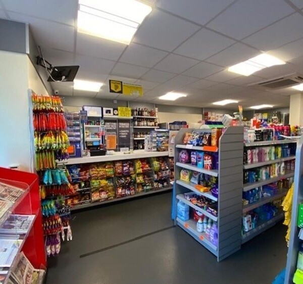 Leasehold Convenience Store & Off License Located In Atherstone Photo 9