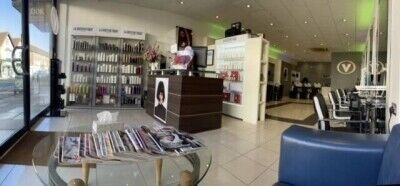 HIGH QUALITY, ESTABLISHED SALON GERRARDS CROSS BUCKINGHAMSHIRE Photo 9