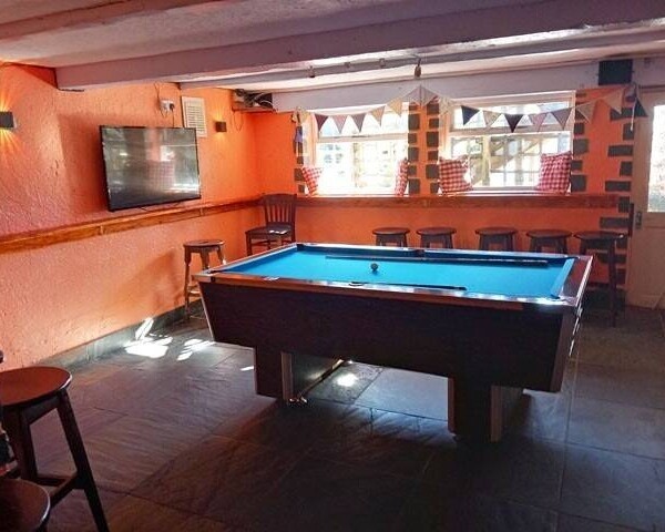 PEMBROKESHIRE (SAUNDERSFOOT) - RENOWNED BAR & RESTAURANT LEADING ON TO BEACH Photo 9