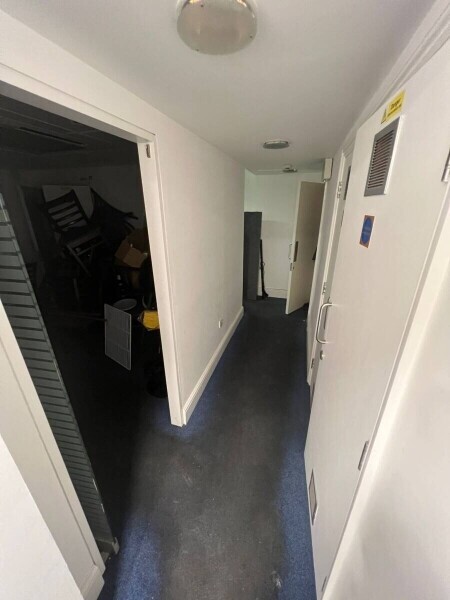 Restaurant and Coffee bar for sale with Very large upstairs and downstairs space Photo 9