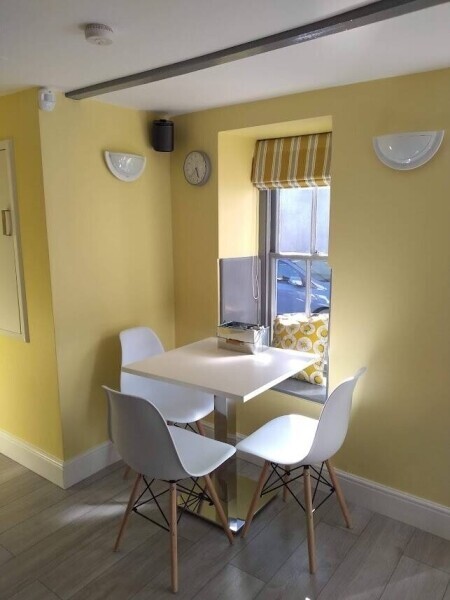Day Time Licensed Café & Coffee Shop In Lyme Regis, Dorset Photo 9