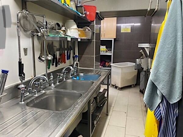HIGH TURNOVER FISH CHIPS AND PIZZA TAKEAWAY FOR SALE IN NORTHUMBERLAND Photo 9