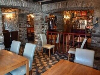 WEST WALES - WELL APPOINTED VILLAGE PUB & RESTAURANT Photo 9