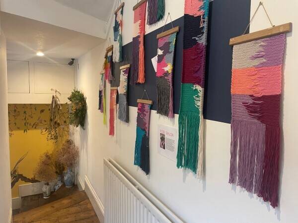 Vegetarian Cafe/Coffee Shop/Art Gallery Photo 9