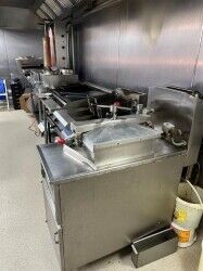 TAKEAWAY prime location in highly sought after location GRANGE FARM, MILTON KEYNES Photo 9