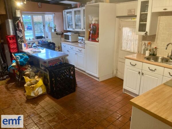 VILLAGE STORES, POST OFFICE & TEAROOM Photo 9