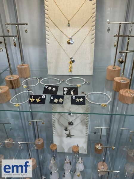 GIFT SHOP & ART GALLERY Photo 9