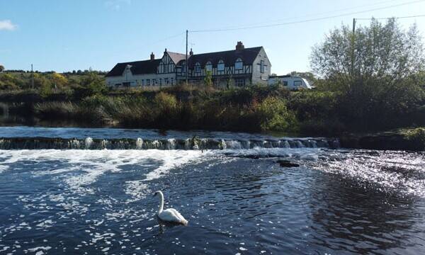 WORCESTERSHIRE- RIVERSIDE PUBLIC HOUSE CLOSE TO SEVERAL CARAVAN HOLIDAY PARKS Photo 9