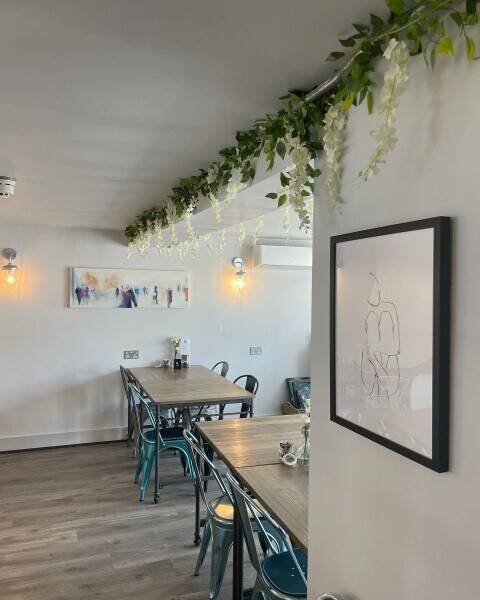 Cafe Bar for Sale in Pangbourne, Berkshire Photo 9