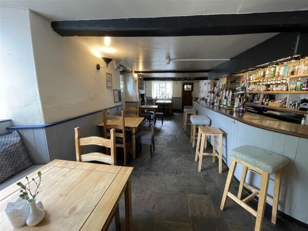 Charming South Devon Inn in the heart of the Village For Sale in Newton Abbot Photo 9