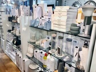 Leasehold Home Furniture & Gift Store Located In St Ives Photo 9