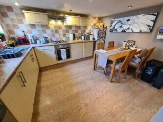 Popular Cornish Coastal Town Centre Restaurant With Spacious Owner's Apartment Photo 9