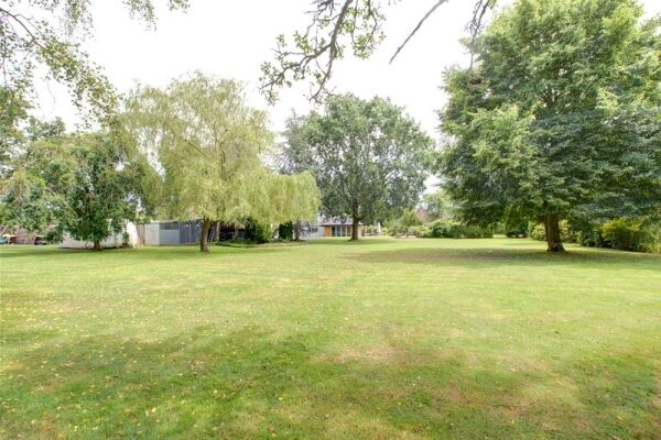 Kennels & Cattery - Worcestershire Photo 9