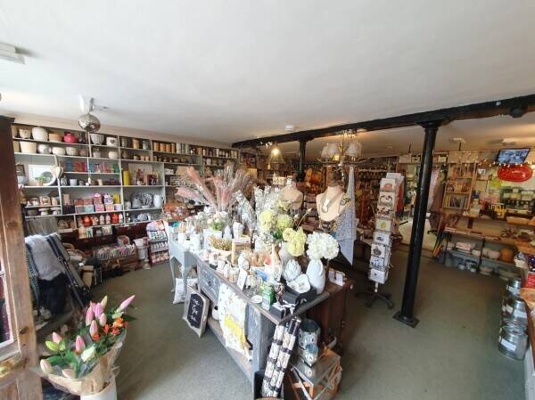 TEA ROOMS, STORE/GIFT SHOP & POST OFFICE WITH 2 BED ACCOMMODATION Photo 9
