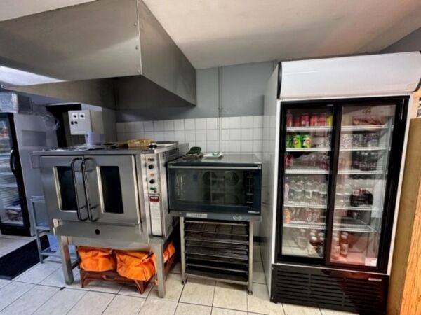 Leasehold Sandwich Bar Located In Attleborough, Nuneaton Photo 9