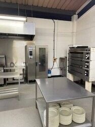 Fully equipped catering business unit Fully equipped catering business unit