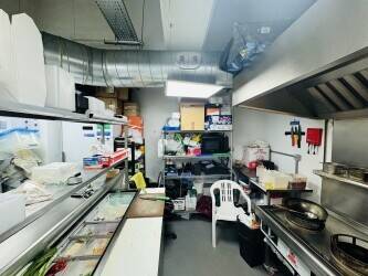 Chinese takeaway restaurant in Canning Town Photo 9