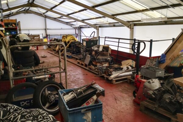 New Price! Garage & MOT Test Centre Photo 9